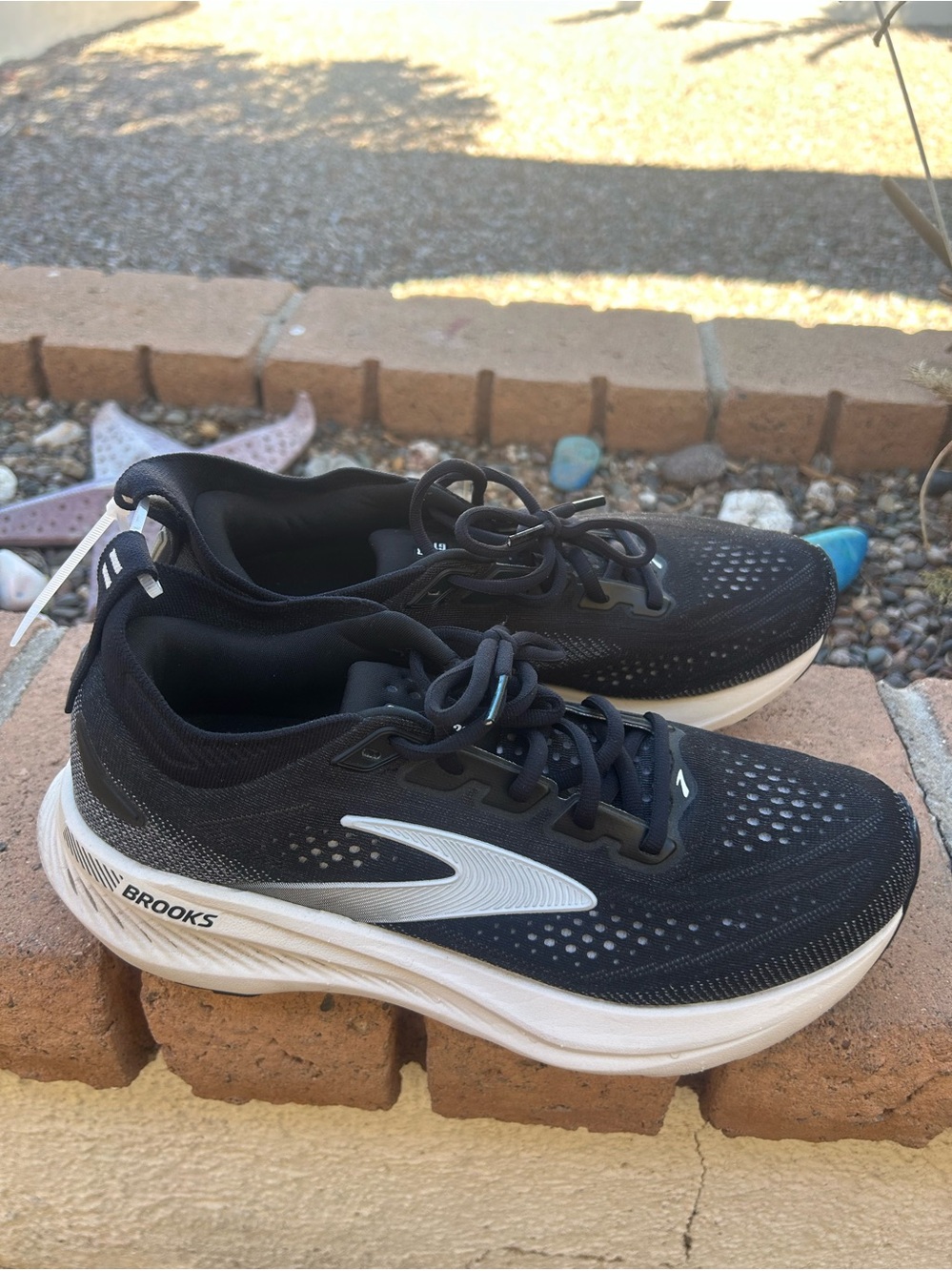 Women’s Brooks Glycerin 23 Running Shoes Sz 9.5